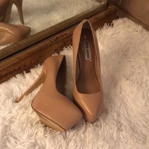 Steve Madden tancream Heels